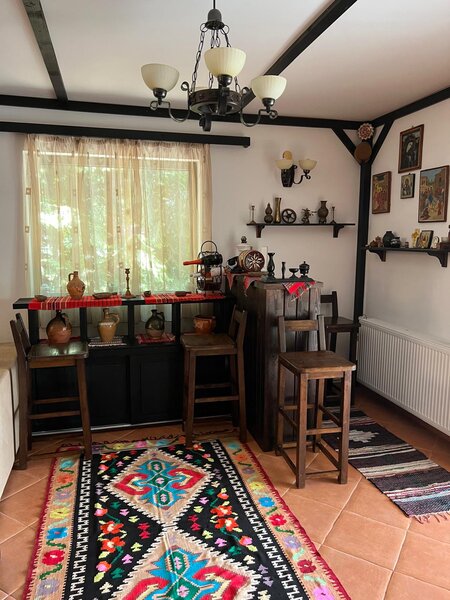 Brebu Prahova, Valea Doftanei, casa 6 camere, 187 mp, teren 1616 mp.