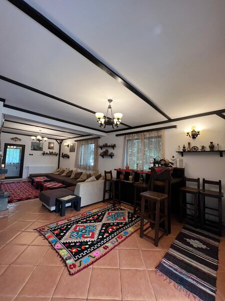Brebu Prahova, Valea Doftanei, casa 6 camere, 187 mp, teren 1616 mp.