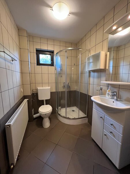 Brebu Prahova, Valea Doftanei, casa 6 camere, 187 mp, teren 1616 mp.