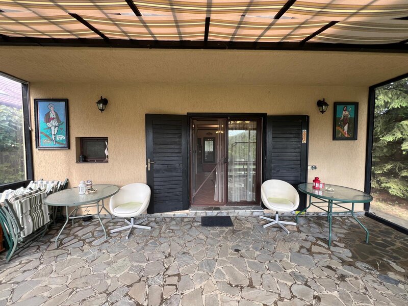 Brebu Prahova, Valea Doftanei, casa 6 camere, 187 mp, teren 1616 mp.