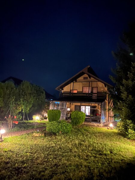 Brebu Prahova, Valea Doftanei, casa 6 camere, 187 mp, teren 1616 mp.